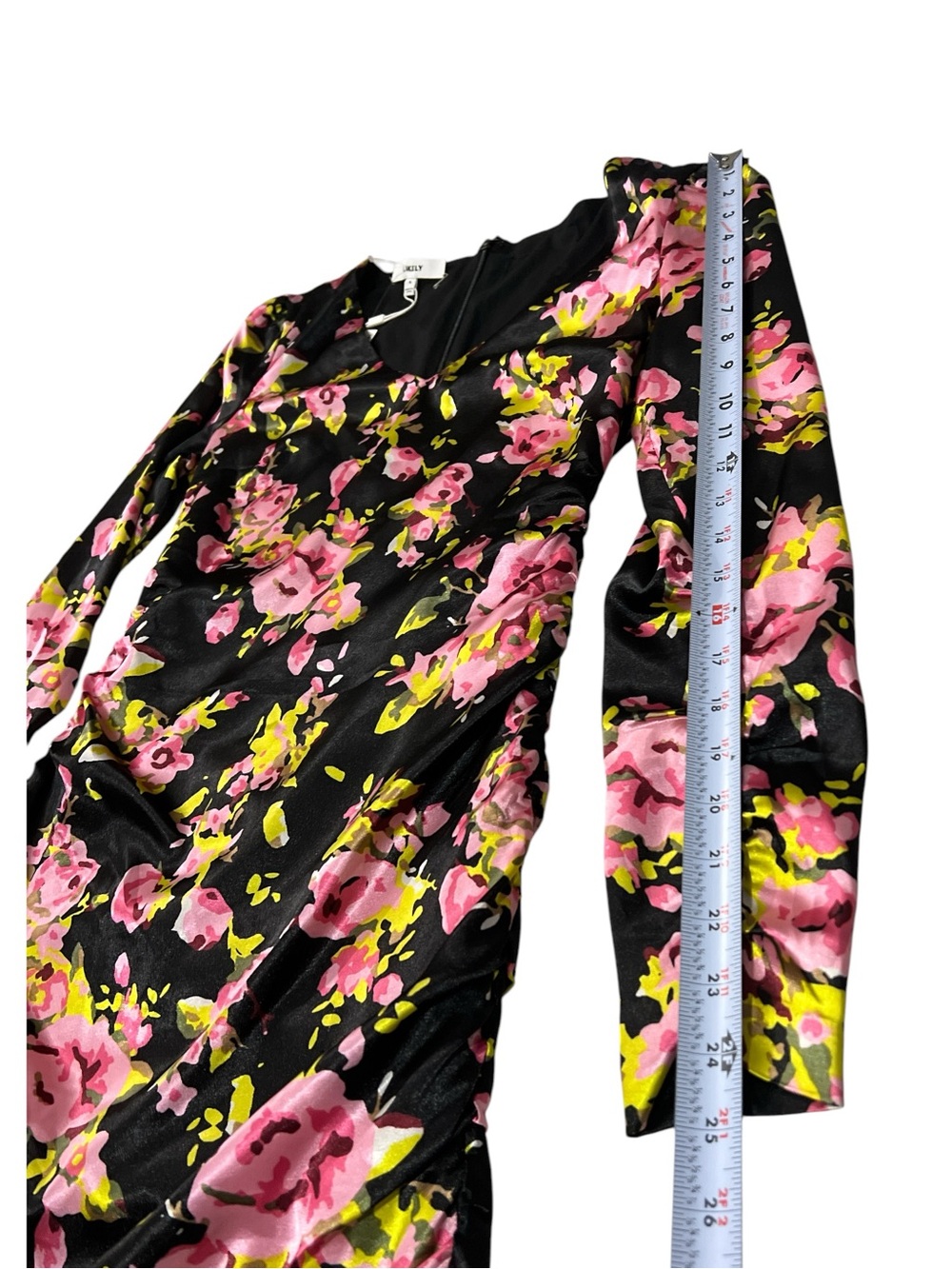 LIKELY Gabriella Dress Size 4 Black Pink Floral Long Sleeve Ruched V-Neck NWT - Picture 6 of 11